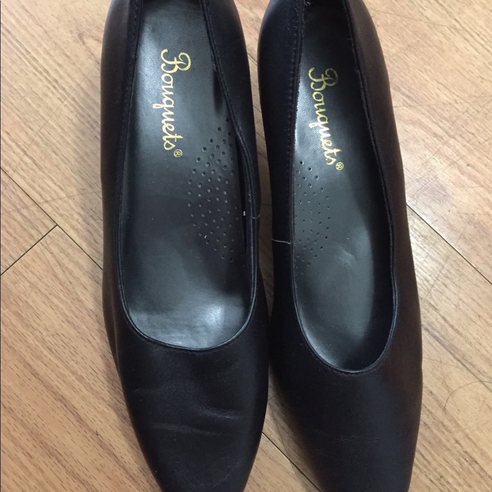 Black shoes